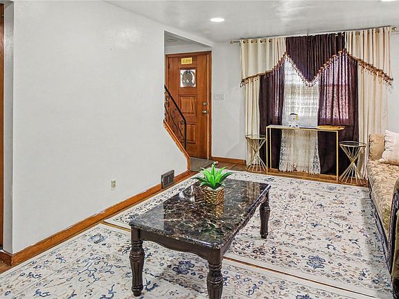 4th image of 1038 Ardmore Manor Dr