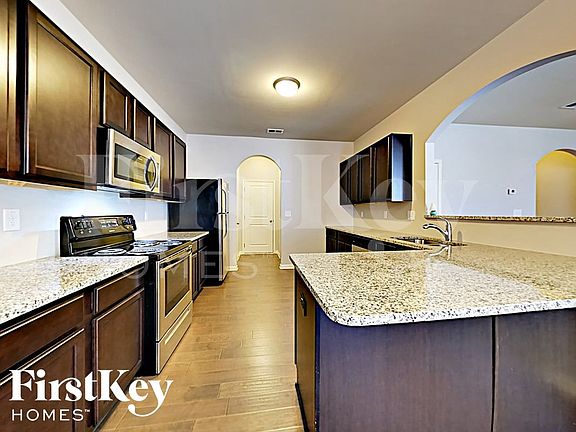 5th image of 345 Rankin Cir