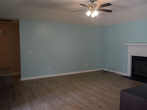 5th image of 824 Green Springs Dr