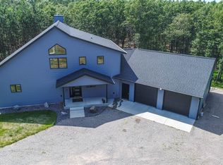 W3928 Longview Ln, Necedah, WI 54646