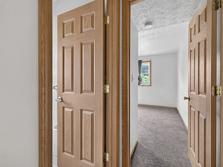 211 Park Ave #6 — Photo 11
