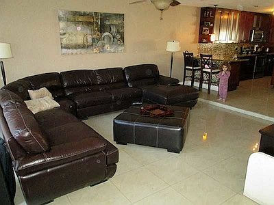 2nd image of 4822 Sheridan St #2