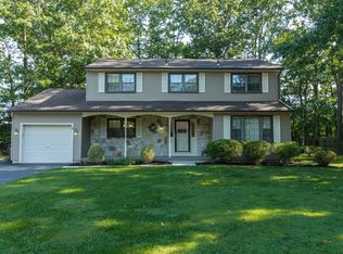 23 Summer Dr, Berlin, NJ 08009