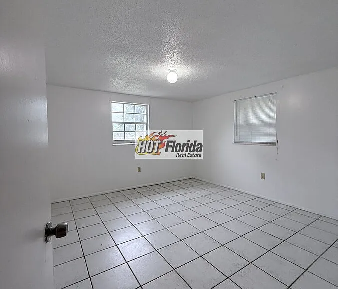 1003 Wildflower St #B — Photo 11