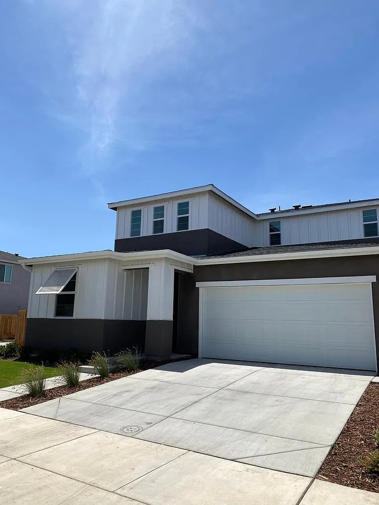 2426 Explorador Dr photo 1