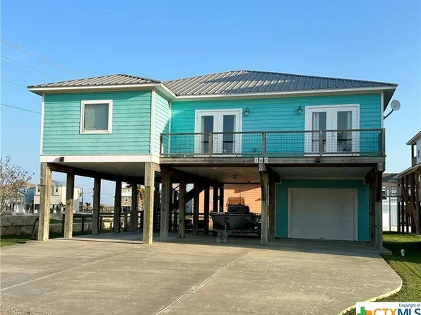 162 Kingfisher Rd, Pt O Connor, TX 77982