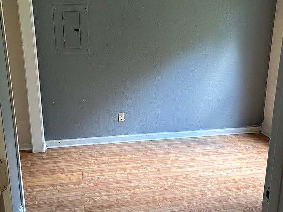 3rd image of 421 S 8th St #3