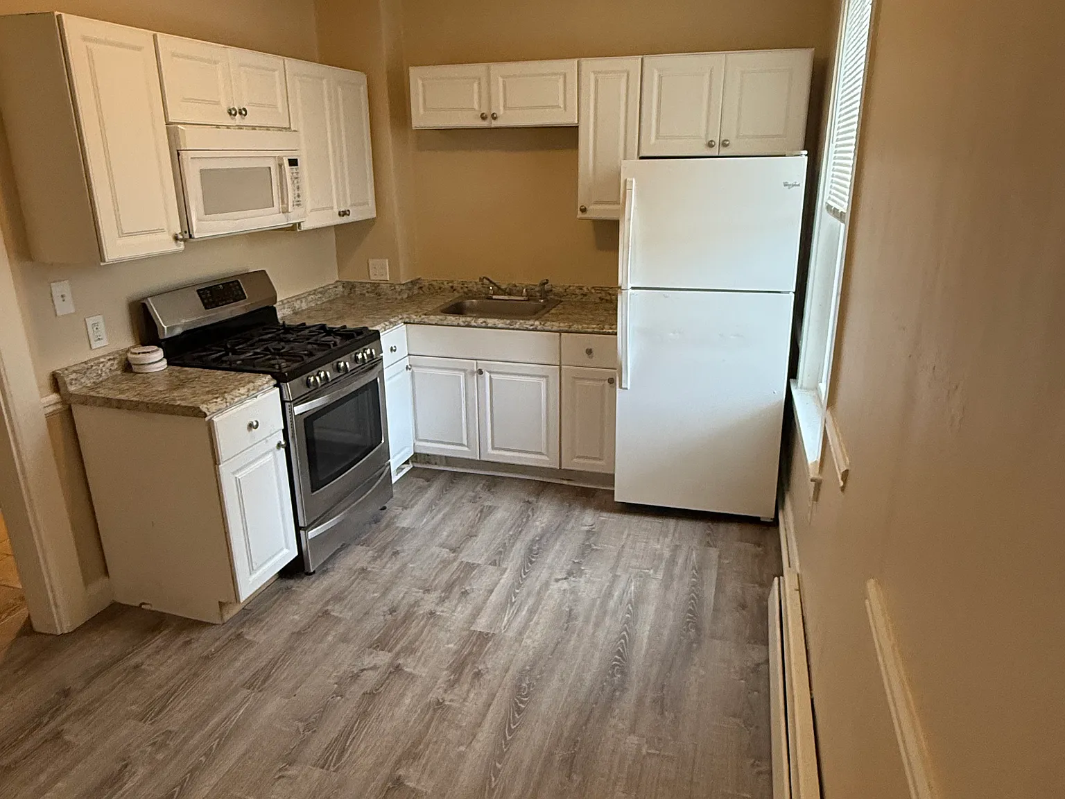 1 bed, 750 sqft, $1,925 — Photo 4