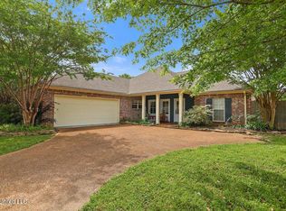 103 Lynwood Ct, Canton, MS 39046
