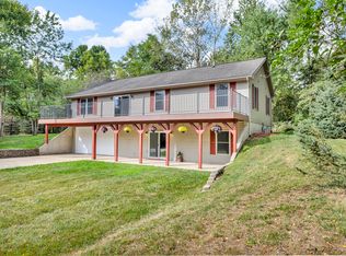 11700 Crystal Lake Dr, Jerome, MI 49249