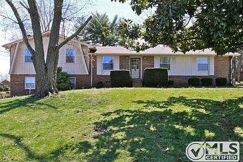 1st image of 132 Hickory Heights Dr
