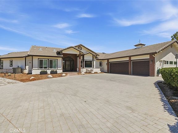 3rd image of 41110 Los Ranchos Cir