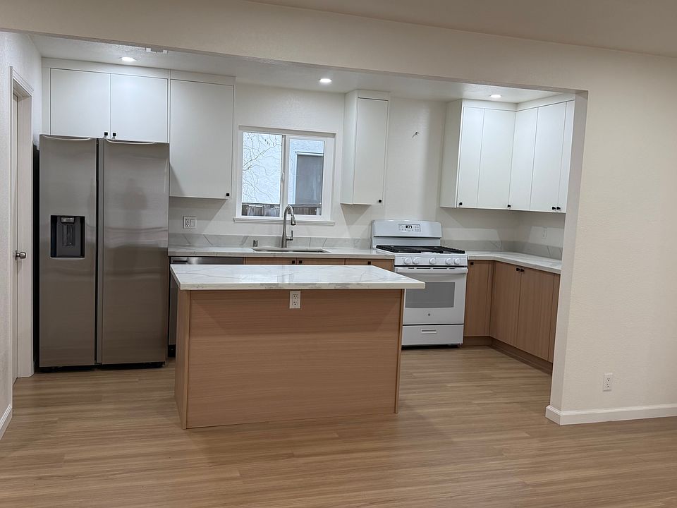 1st image of 684 Lincoln St #1