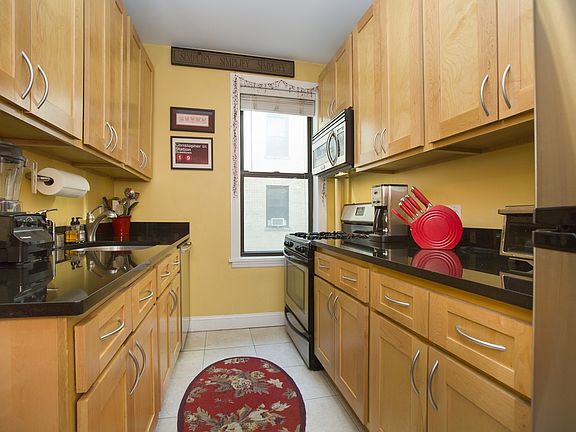4th image of 65 Morton St #M3h