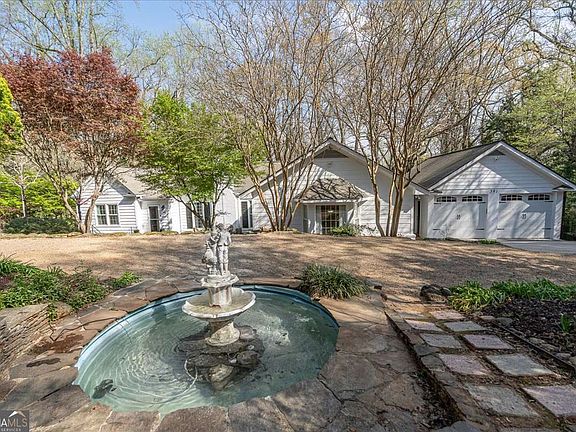 3rd image of 591 Milledge Terr