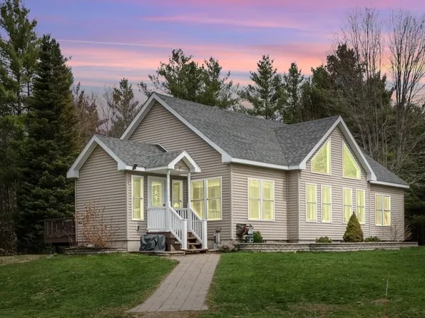 89 Ammonoosuc Avenue, Bath, NH 03740