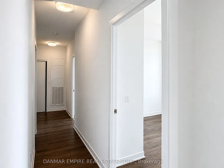 405 Dundas St W #LPH06 — Photo 14