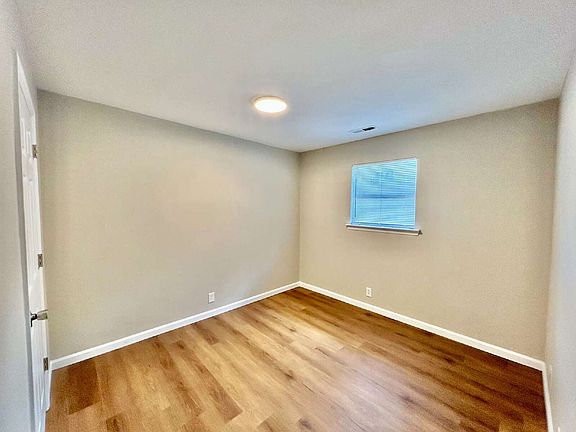 5th image of 305 Woodcreek Dr #C-5