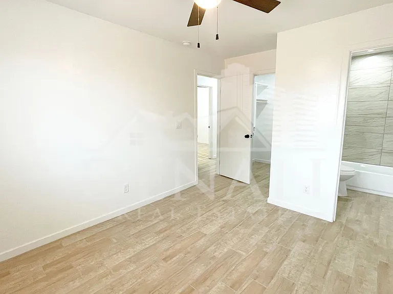 733 S 96th Pl #2 — Photo 9