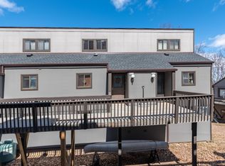 144 Cross Country Ln, Tannersville, PA 18372