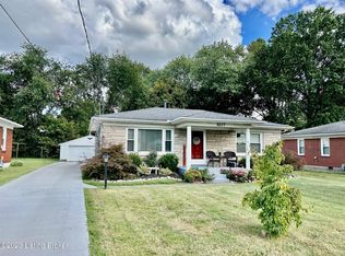 8517 Chase Rd, Louisville, KY 40258