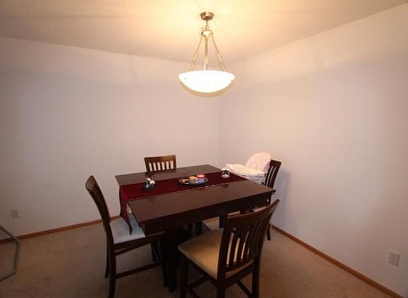 Separate informal dinning area.