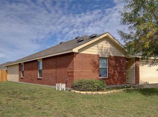 5528 Creek Hill Ln, Fort Worth, TX 76179