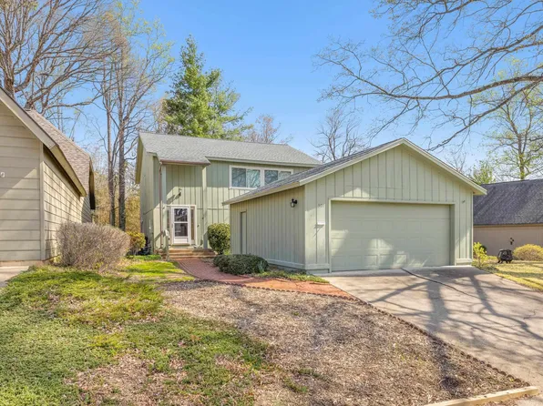 307 Lake Forest Ln, Charlottesville, VA 22901