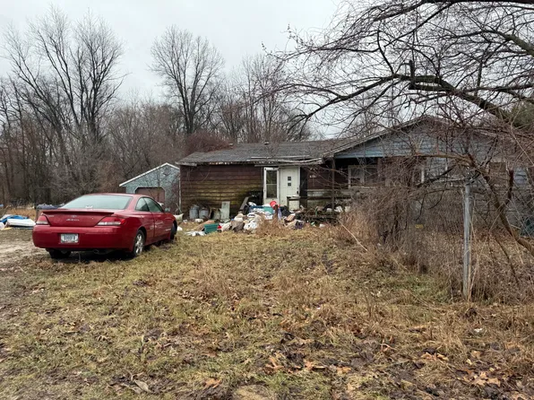 6781 E 250 S, Knox, IN 46534