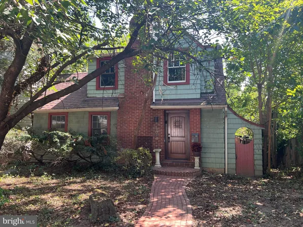 5932 Langston Blvd, Arlington, VA 22207