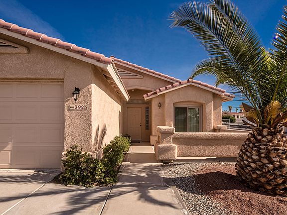 4th image of 2925 Maverick Cir N