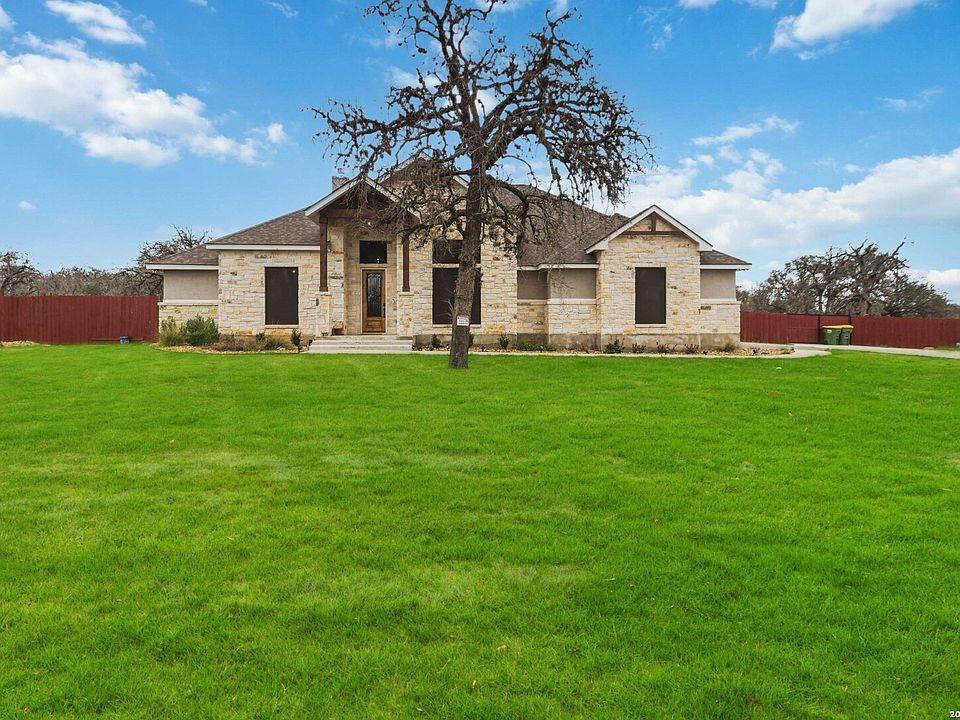 1st image of 104 Hondo