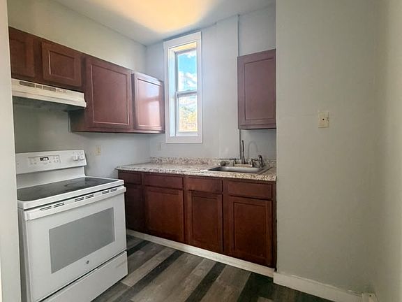 2nd image of 117 4th Ave #3