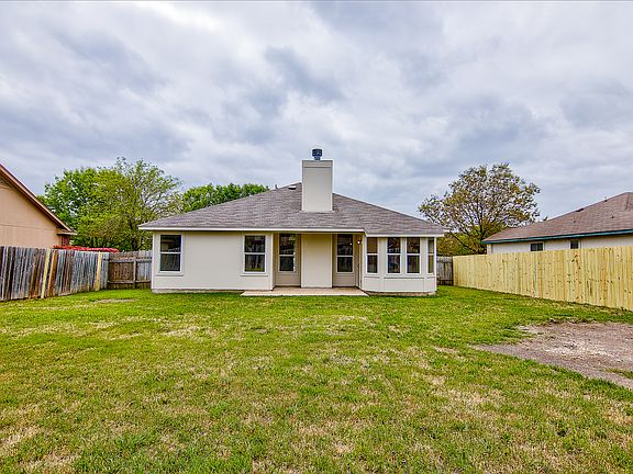 5th image of 111 Meadowside Dr
