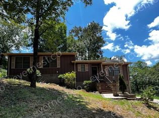 104 Cooper Ave, Trussville, AL 35173