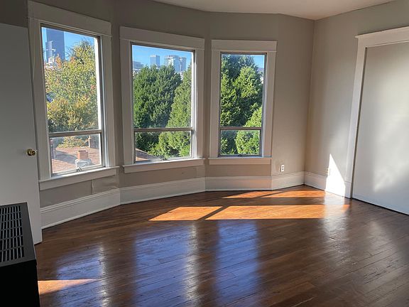 Western facing windows provide great natural light and views!