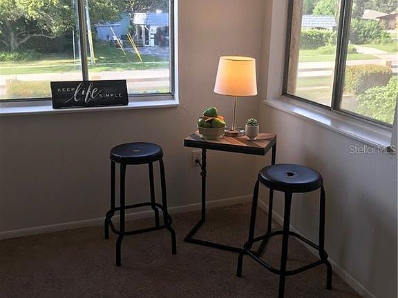 2nd image of 1577 Greenlea Dr APT 2
