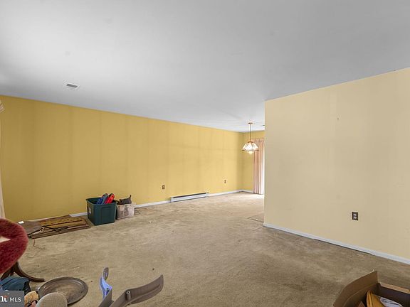 5th image of 1706 N Sterling Blvd