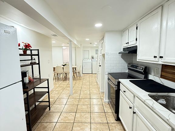 4th image of 267 N 7th St Room 1