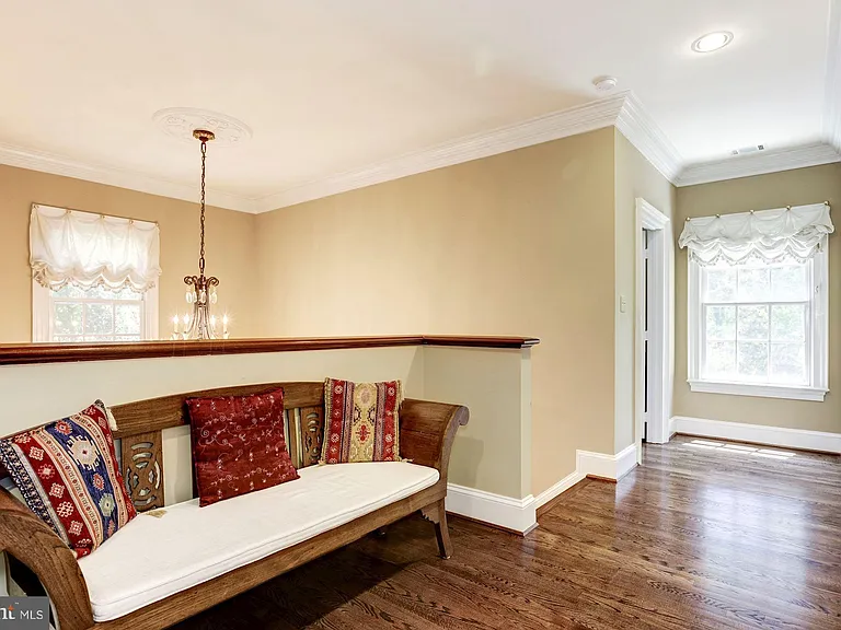 9909 Avenel Farm Dr — Photo 19