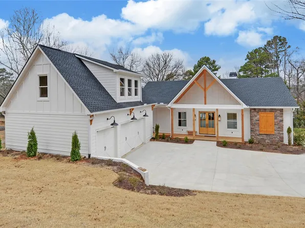 672 Tugaloo Heights Cir, Lavonia, GA 30553