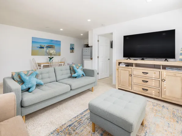 108 Poinciana Dr, Key Largo, FL 33037