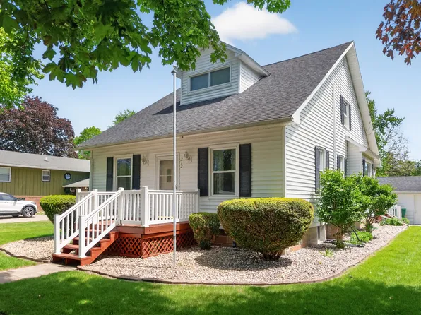 212 S Elm St, Franklin Grove, IL 61031