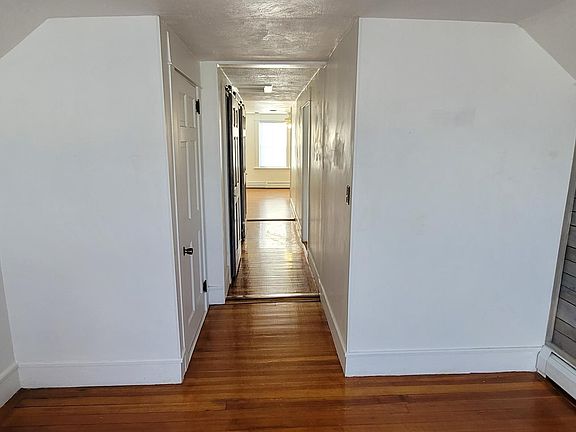 5th image of 374 Woonasquatucket Ave #3