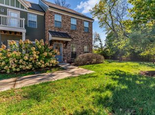 1032 Emery Bay Cir, Hendersonville, TN 37075