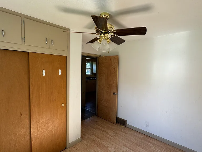 417 S Chicago Ave — Photo 5