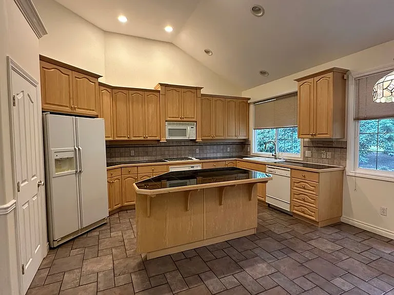 8616 Blue Grouse Way — Photo 36