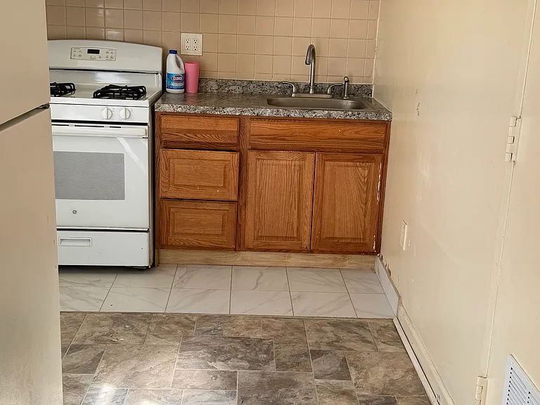 94 Sycamore Rd — Photo 7