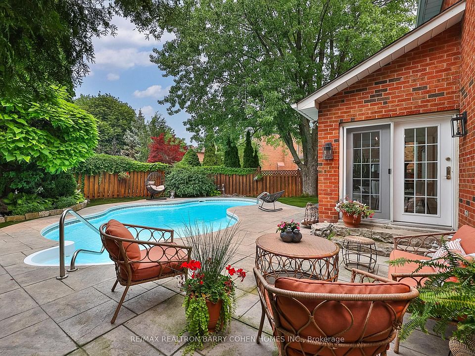 1st image of 4 Hashbury Pl