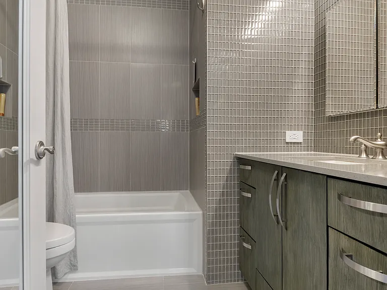 303 E 43rd St #11C — Photo 8